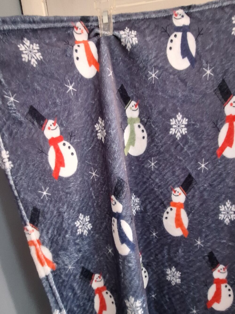 snowman throw - Picture 3 of 10